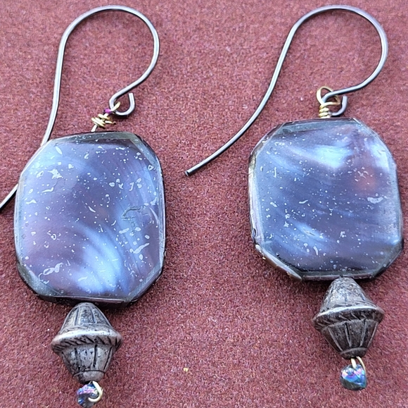 Beaded dangle earrings 2-1/4" - Picture 2 of 8